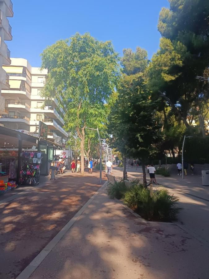 Chez Chantal 3 Chambres Au Centre Touristique De Salou Avec Garage Exteriör bild