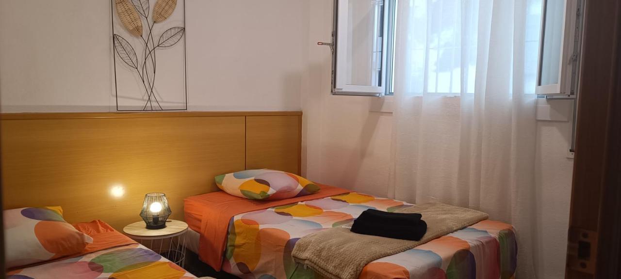 Chez Chantal 3 Chambres Au Centre Touristique De Salou Avec Garage Exteriör bild