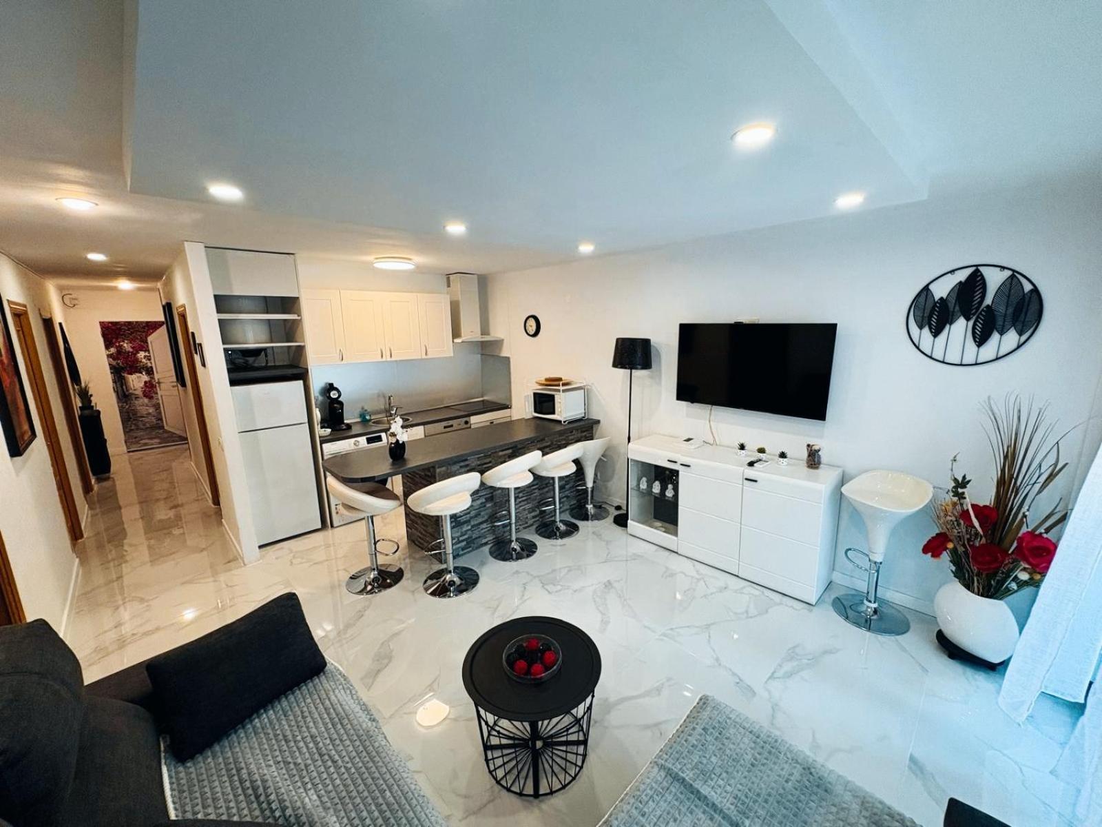 Chez Chantal 3 Chambres Au Centre Touristique De Salou Avec Garage Exteriör bild