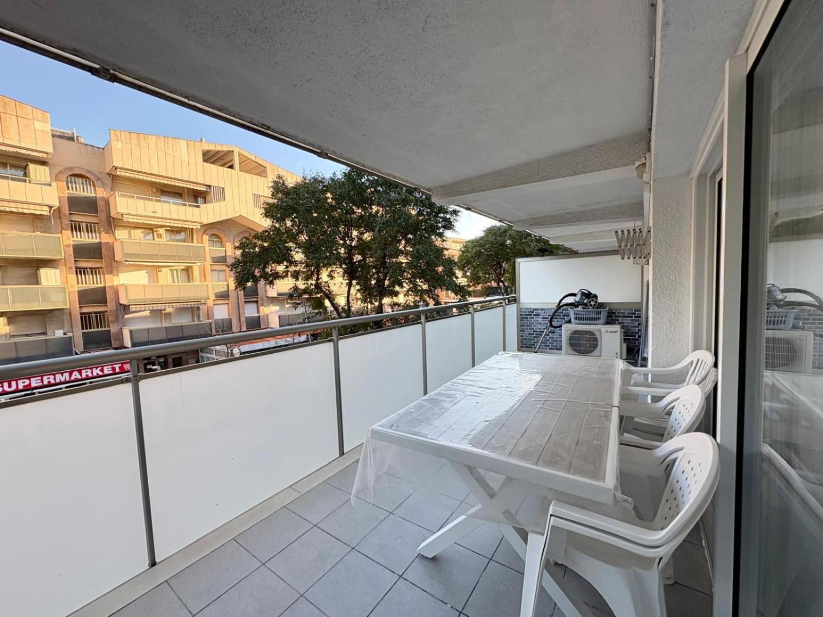 Chez Chantal 3 Chambres Au Centre Touristique De Salou Avec Garage Exteriör bild